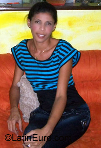 Date this foxy Colombia girl Kellie from Barranquilla CO4913