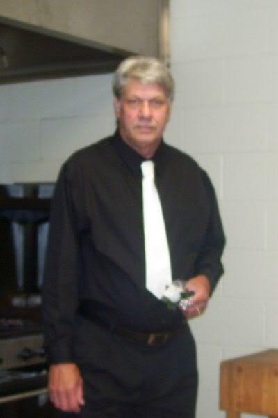 Date this funny United States man Descares from Albert US7315