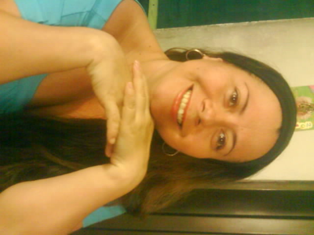 Date this nice looking Colombia girl Claudia yolanda from Cali CO4940