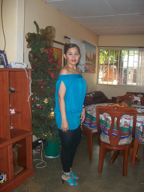 Date this georgeous Colombia girl Yennymgs from Barranquilla CO4992