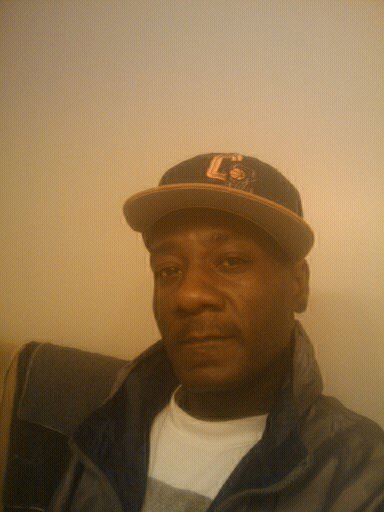 Date this nice looking United States man Henry from North Charleston US7436