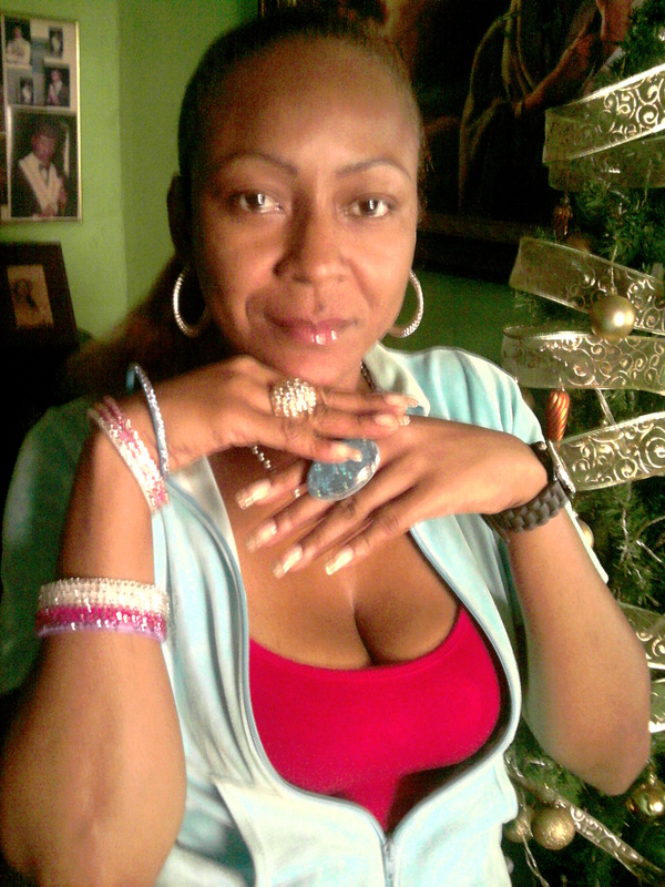 Date this voluptuous Colombia girl Luzdary from Buenaventura - Valle CO5044
