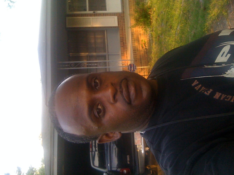 Date this nice looking United States man Breon71 from Fayetteville US7474