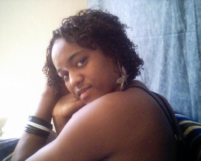 Date this foxy Senegal girl Amina from Dakar SN90