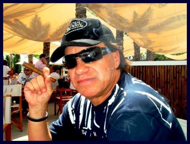 Date this georgeous United Kingdom man Christian from London GB410