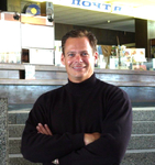 nice looking United States man James from Dallas US7637