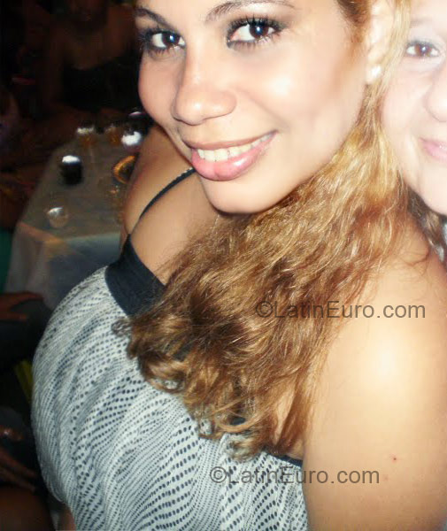 Date this fun Brazil girl Laisa from Laisa BR3675