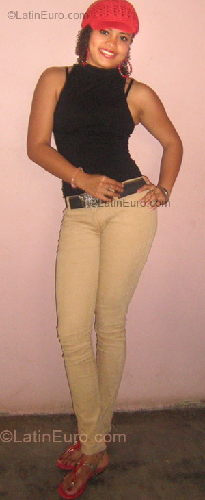 Date this lovely Honduras girl Delmis from San Pedro Sula HN229