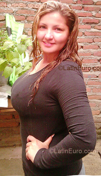 Date this cute Colombia girl Ana Shirley from Cali CO5192