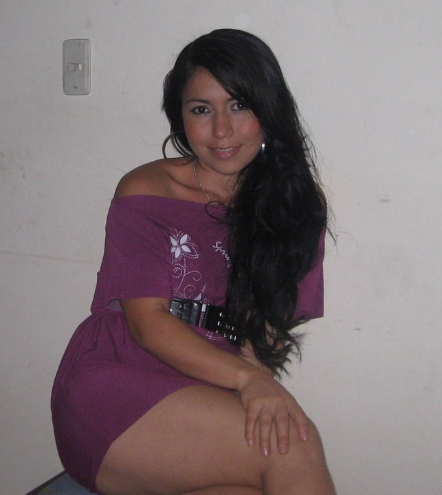 Date this stunning Colombia girl Paola from Armenia CO5221