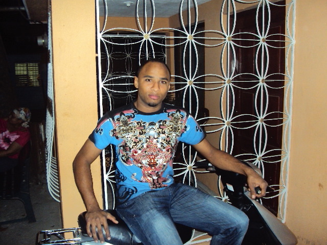Date this lovely Dominican Republic man Glen from Santo Domingo DO5255