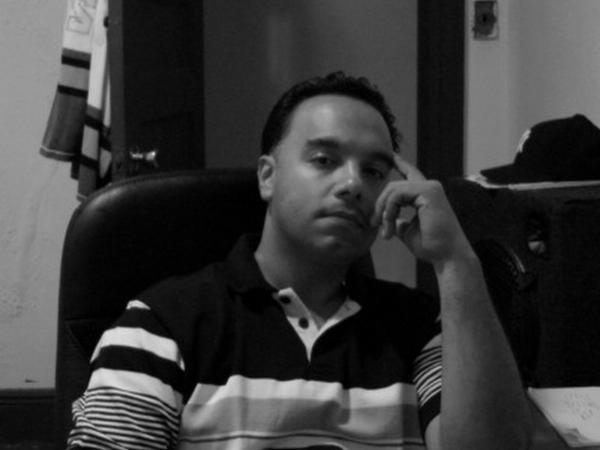 Date this nice looking United States man Sosingle from Brooklyn US7693