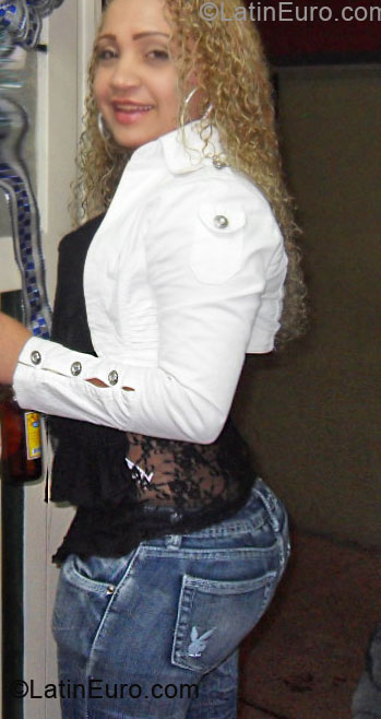 Date this delightful Colombia girl Lidis from Bogota CO5276