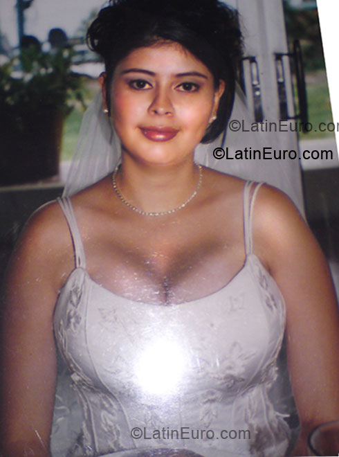 Date this funny Honduras girl Blanca from Tegucigalpa HN235