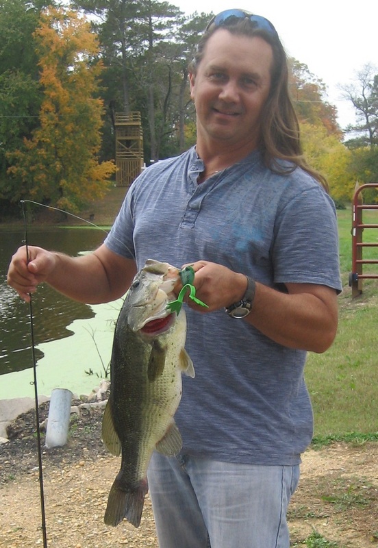 Date this beautiful United States man Letekro from preston US7818