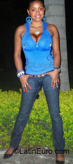 Date this fun Dominican Republic girl Jocely gonzalez from Santiago DO6996