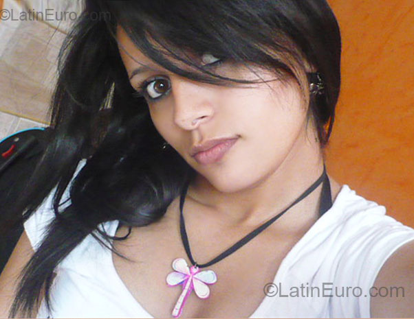 Date this funny Colombia girl Maria Fernanda from Bogota CO5337