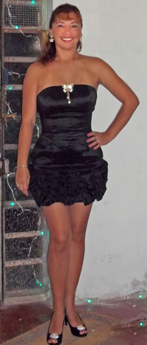 Date this hot Peru girl Diana from Lima PE365