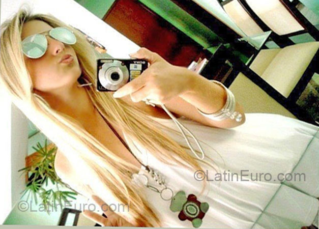 Date this georgeous Brazil girl Vanessa from Rio De Janeiro BR3824