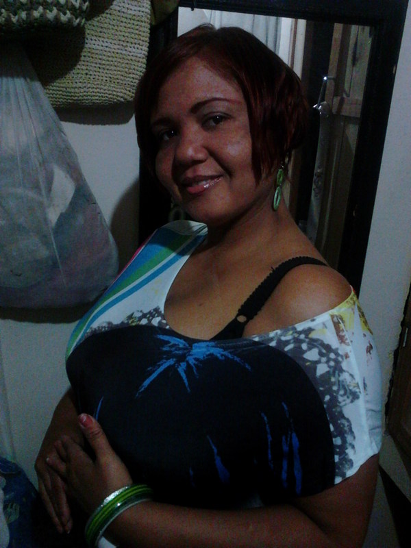 Date this voluptuous Dominican Republic girl Francia from La Romama DO5357