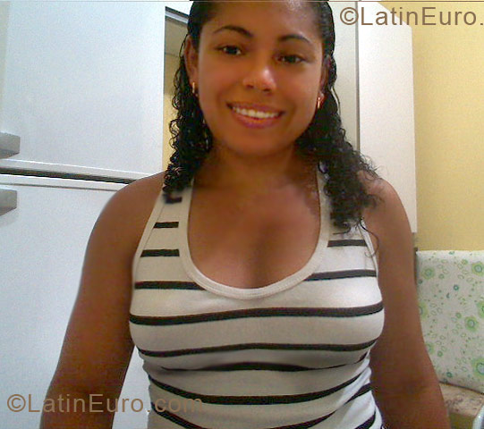 Date this happy Brazil girl Adriana from Maraba BR3882