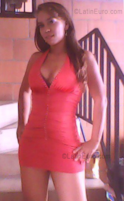 Date this hot Colombia girl Diana from Cali CO5463