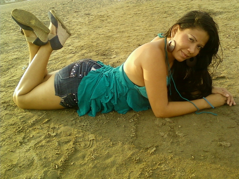 Date this exotic Colombia girl Alexa from Barraquilla CO5495
