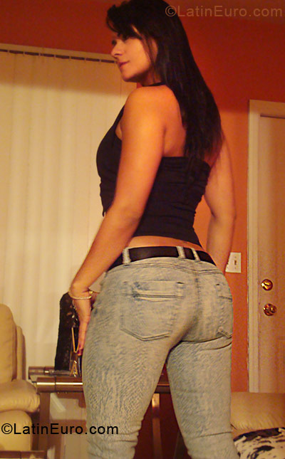 Date this funny Brazil girl Mel from Goval BR3982