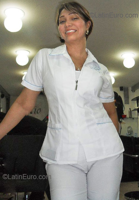 Date this passionate Colombia girl Heydi samper pa from Barranquilla CO5548