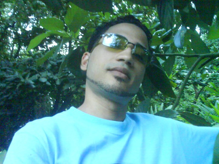 Date this happy Dominican Republic man Bernardo from Santiago DO5574