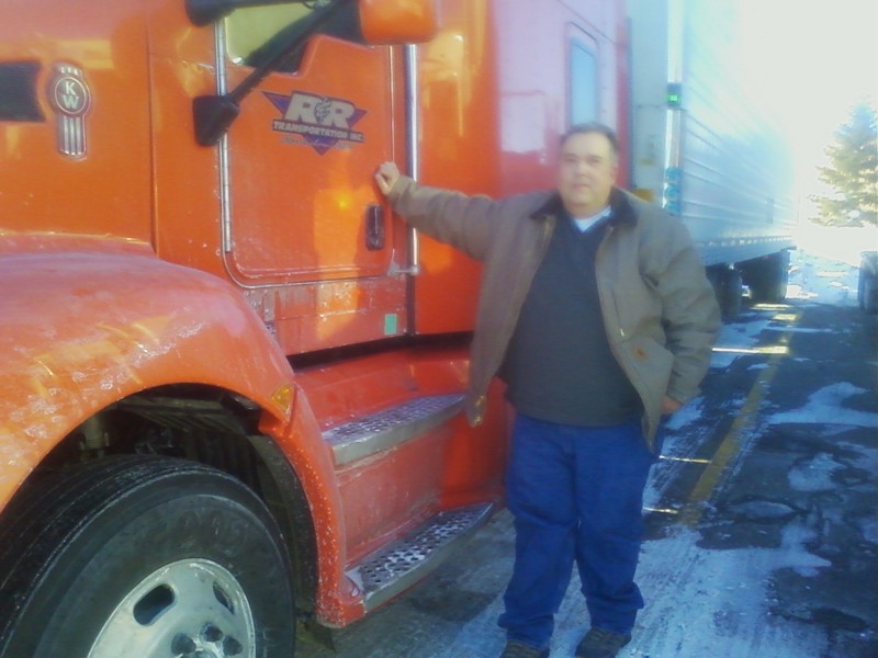 Date this stunning United States man Donald from Janesville US8255