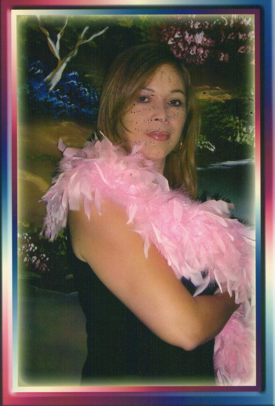 Date this happy Colombia girl Lina from Cali CO5636