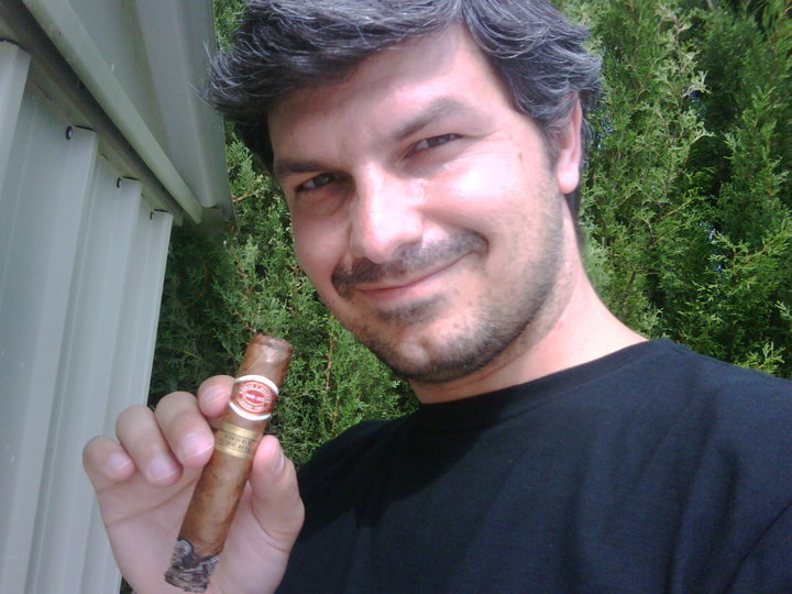 Date this stunning Uganda man AMSpain from  ES146