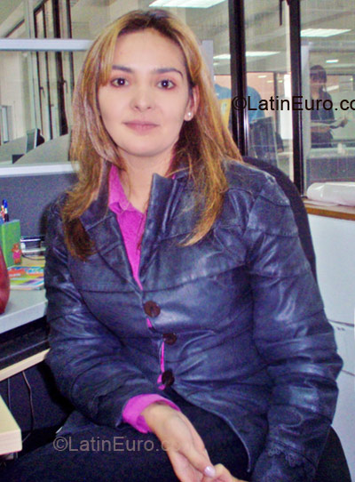 Date this gorgeous Colombia girl Ingrid from Bogota CO5669