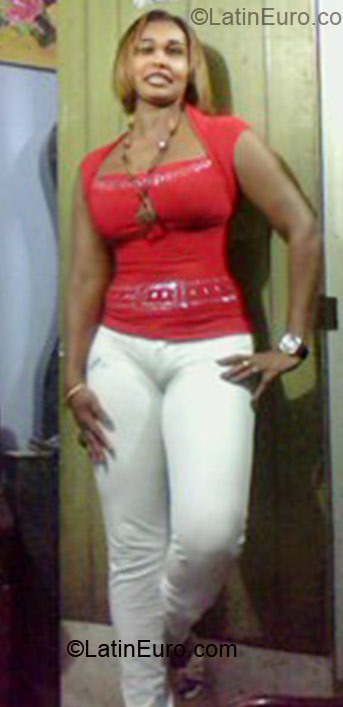 Date this happy Dominican Republic girl Diola from Puerto Plata DO5729
