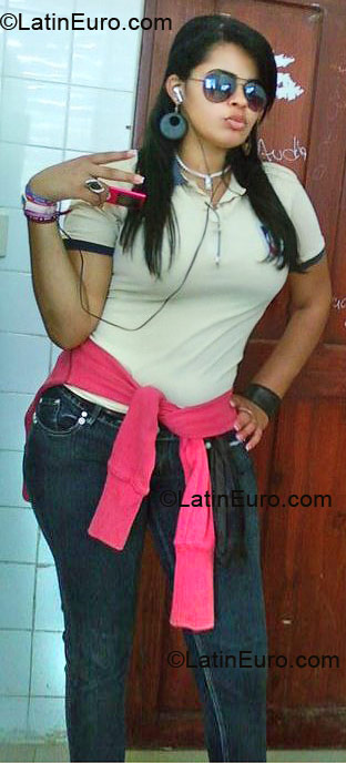 Date this exotic Dominican Republic girl Yadaris from San Francisco De Macoris DO5726