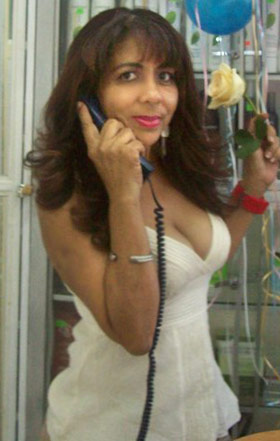 Date this gorgeous Dominican Republic girl Amparo from Santo Domingo DO5762