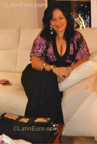 Date this young Colombia girl Catalina from Cartagena CO5752