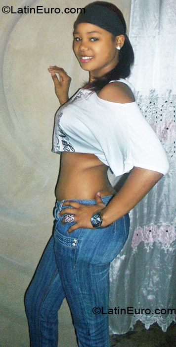 Date this gorgeous Dominican Republic girl Tathiana from Santo Domingo DO6920