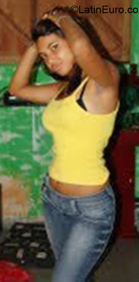 Date this georgeous Brazil girl Debora from Natal BR4271