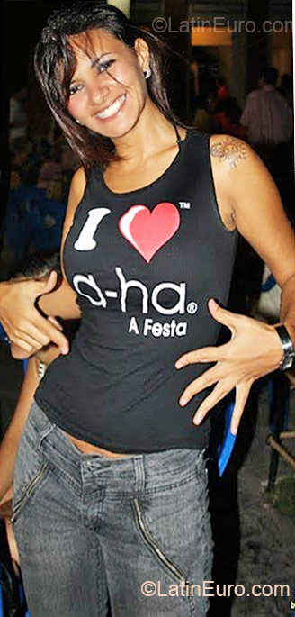 Date this happy Brazil girl Rosalba from Fortaleza BR6085