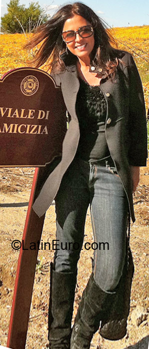 Date this sultry Brazil girl Ursula from Rio De Janeiro BR4317