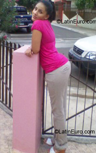 Date this beautiful Dominican Republic girl Anllelina from Santiago DO5953