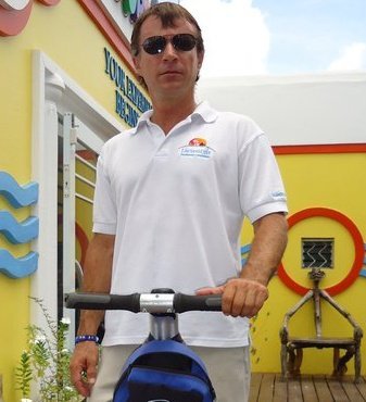 Date this delightful Saint Lucia man Caribbean from Gros Islet LC6