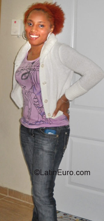 Date this cute Dominican Republic girl Angelis from Santo Domingo DO5985