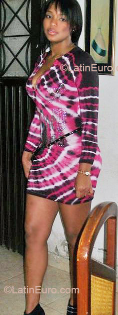 Date this sensual Colombia girl Katherin from Cali CO5952