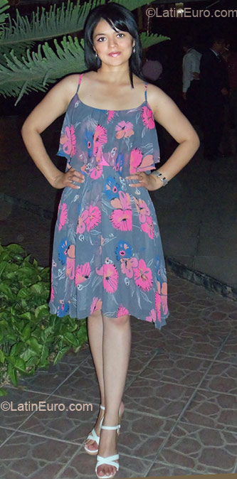 Date this young Peru girl Gisella from Lima PE407