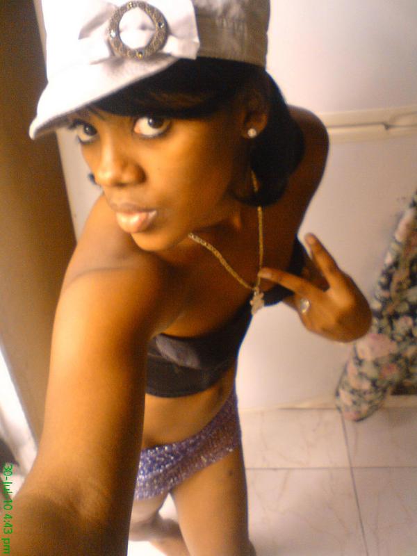 Date this tall Dominican Republic girl Nicauris from Republica Domonicana DO6003