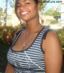 young Dominican Republic girl Karen from Santiago DO6067