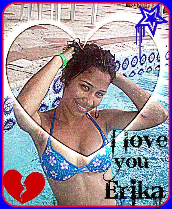 Date this foxy Dominican Republic girl Erika michelle from Santiago... DO6107